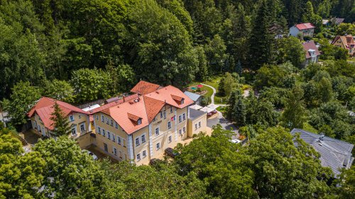 SwissHouse s Týčko Tour 2.8. a hra Mariánske Lázně 3.8. pro 2